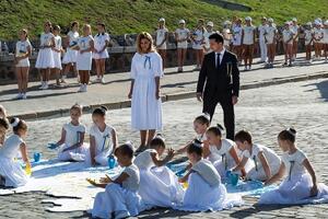 Зеленская выбрала платье от украинского бренда