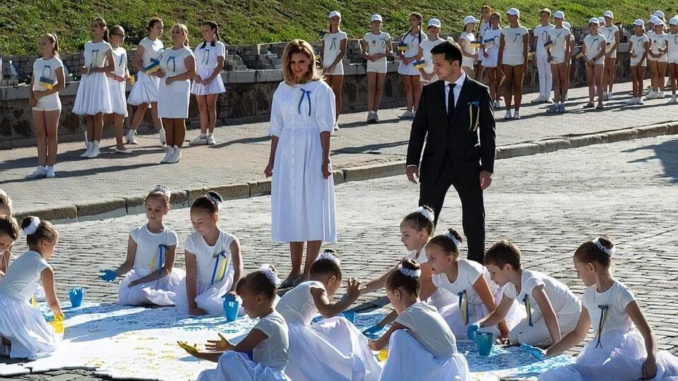 Зеленская выбрала платье от украинского бренда