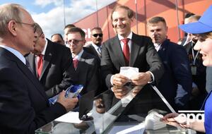 Оба раза за прилавком стояла одна и та же женщина