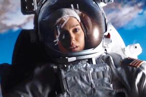 Портман исполнила роль астронавта NASA