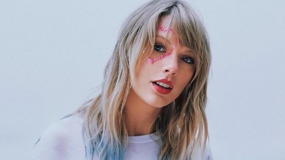 Свифт в рейтинге обошла Бейонсе и Рианну