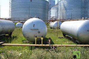 Общая начальная стоимость нефтебаз составляла 9,4 млн грн