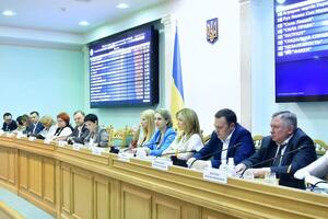 За день до начала работы Рады ЦИК завершил регистрацию депутатов