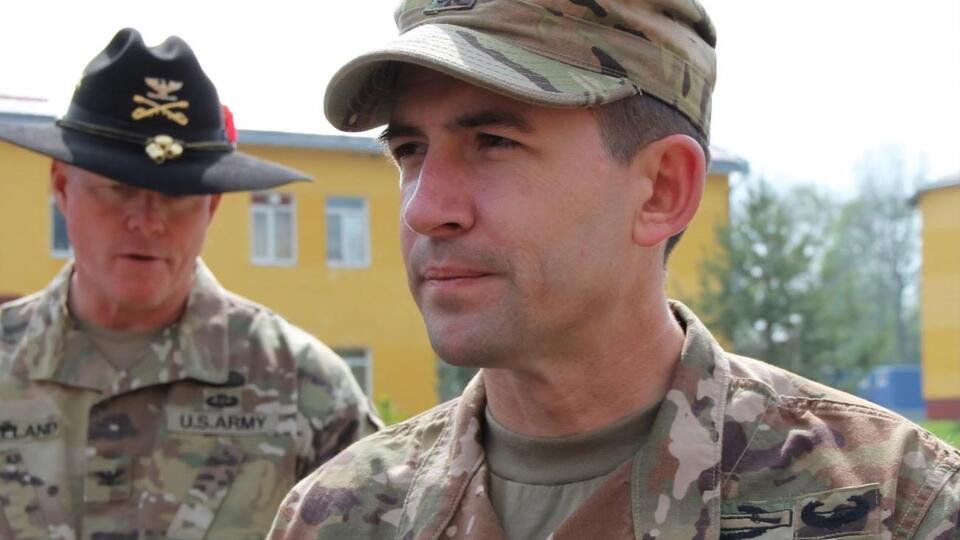 Підполковник Трейсі командує підготовкою українських військовослужбовців у Яворові