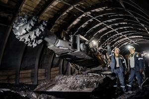 Добова норма видобутку вугілля на шахті наразі – 1600 тонн, запуск нової лави дасть змогу видобувати приблизно 3 тис. тонн на добу