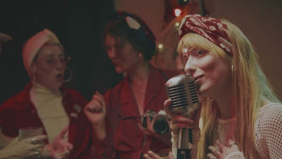 Ingret: Любовь рождается тогда, когда ты ни о чем не думаешь. Слушай сердце. Действуй, как оно говорит тебе. Тогда будет по-настоящему горячо