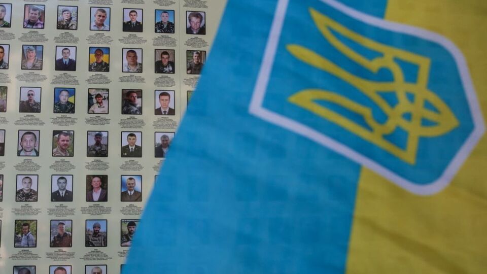 У Києві вшанували пам'ять загиблих у боях за Іловайськ. Фоторепортаж