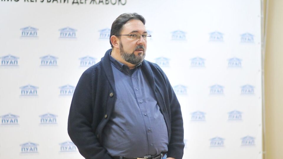 Потураєв: Не можна вимагати від людини, яка отримує €1000 на місяць, не втрачати свідомість від $50 тис.