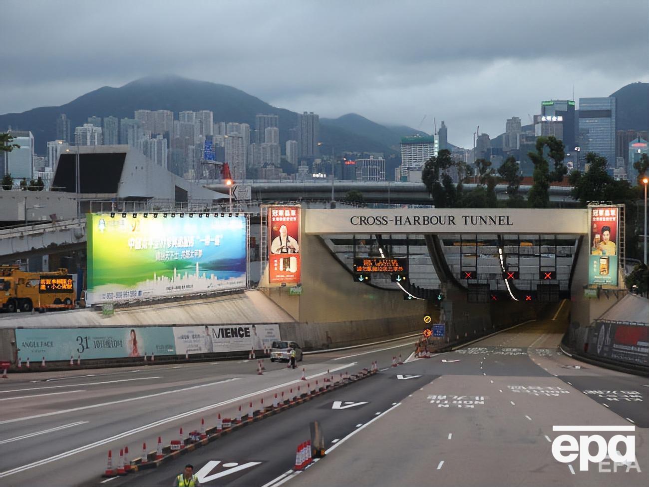 Около часа через тоннель нельзя было проехать