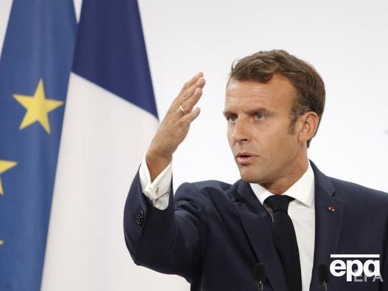 Макрон розповів Зеленському про свої переговори із президентом РФ Володимиром Путіним і про підсумки саміту G7