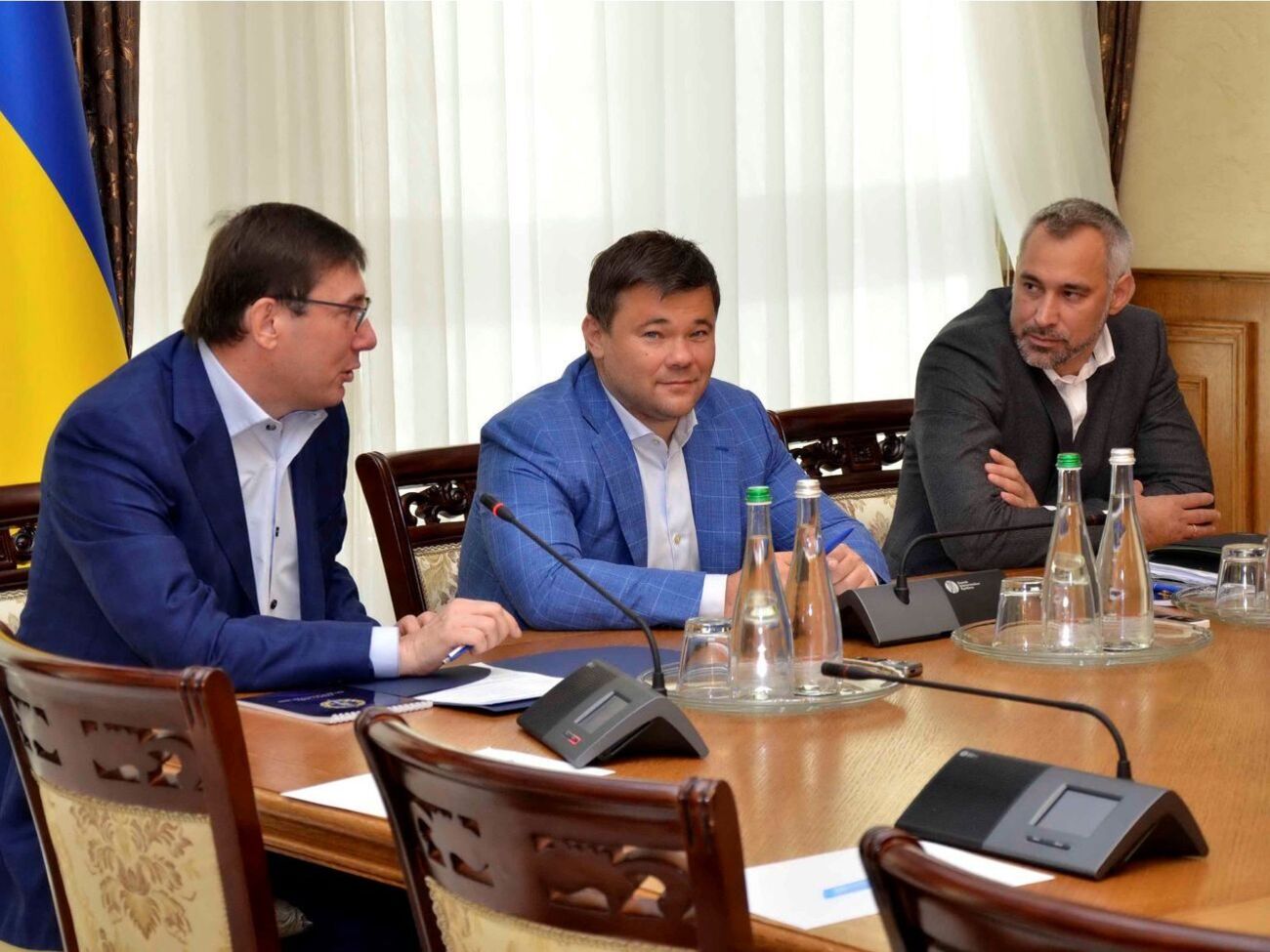 Рябошапка (на фото праворуч) вважає повернення Україні вкрадених активів пріоритетом ГПУ найближчими роками