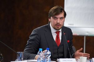Гончарук зазначив, що не хоче поки що коментувати ситуацію публічно