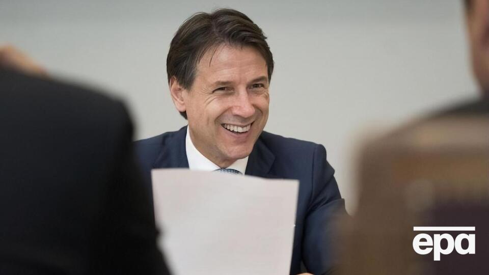 Конте проводит консультации с парламентариями