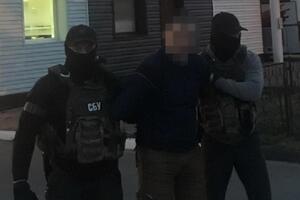 Мужчину задержали при пересечении государственной границы с материалами разведывательного характера