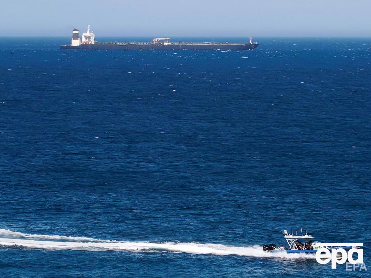 Adrian Darya 1 с грузом нефти не принимает ни один порт