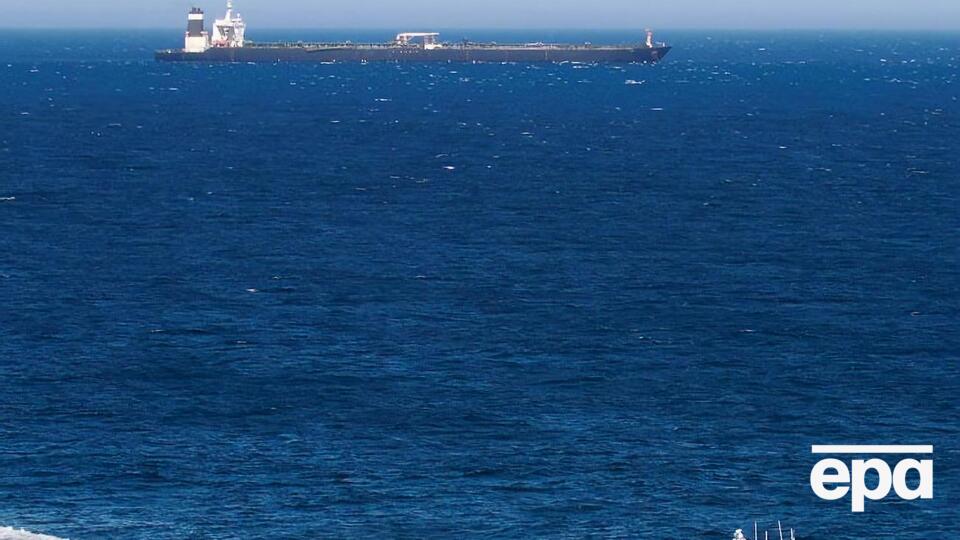 Adrian Darya 1 с грузом нефти не принимает ни один порт