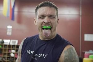 Усик: Я "топлю" за того, хто мені більше симпатизує за певними критеріями