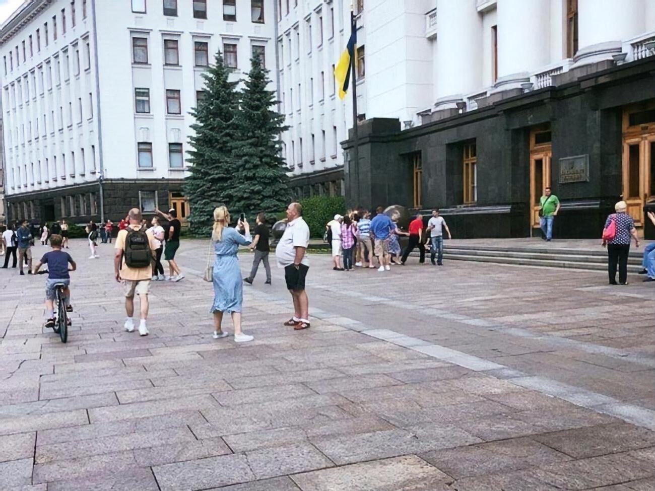 Офіс президента залишиться на Банковій