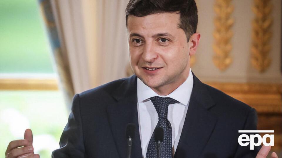 Зеленський: Питання не в тому, яка ціна комуналки, питання в тому, який відсоток від того, що отримує людина – пенсії чи зарплати, вона сплачує за комуналку