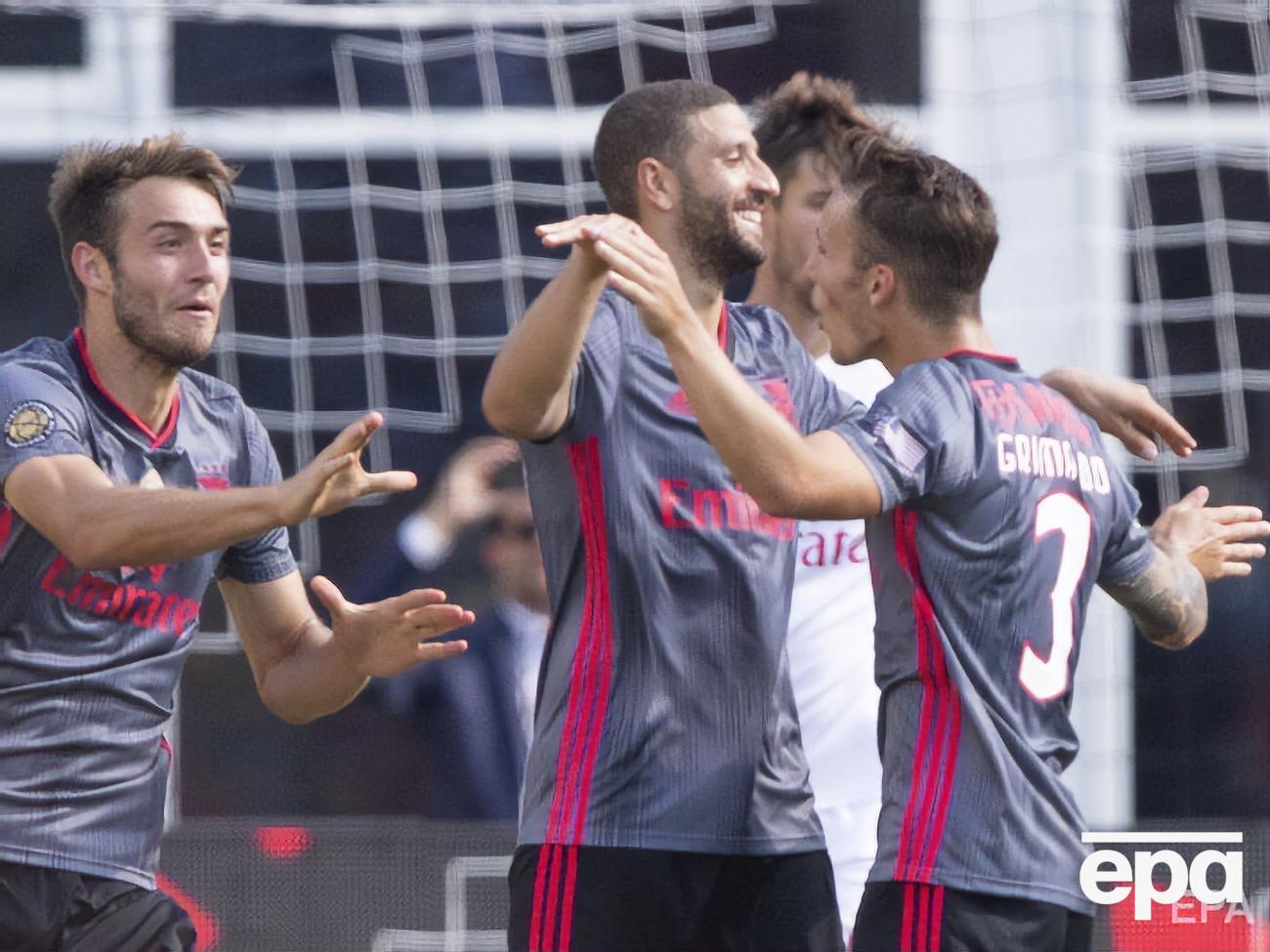 "Бенфика" обыграла один мексиканский клуб и два итальянских