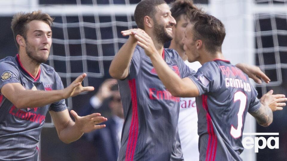 "Бенфика" обыграла один мексиканский клуб и два итальянских