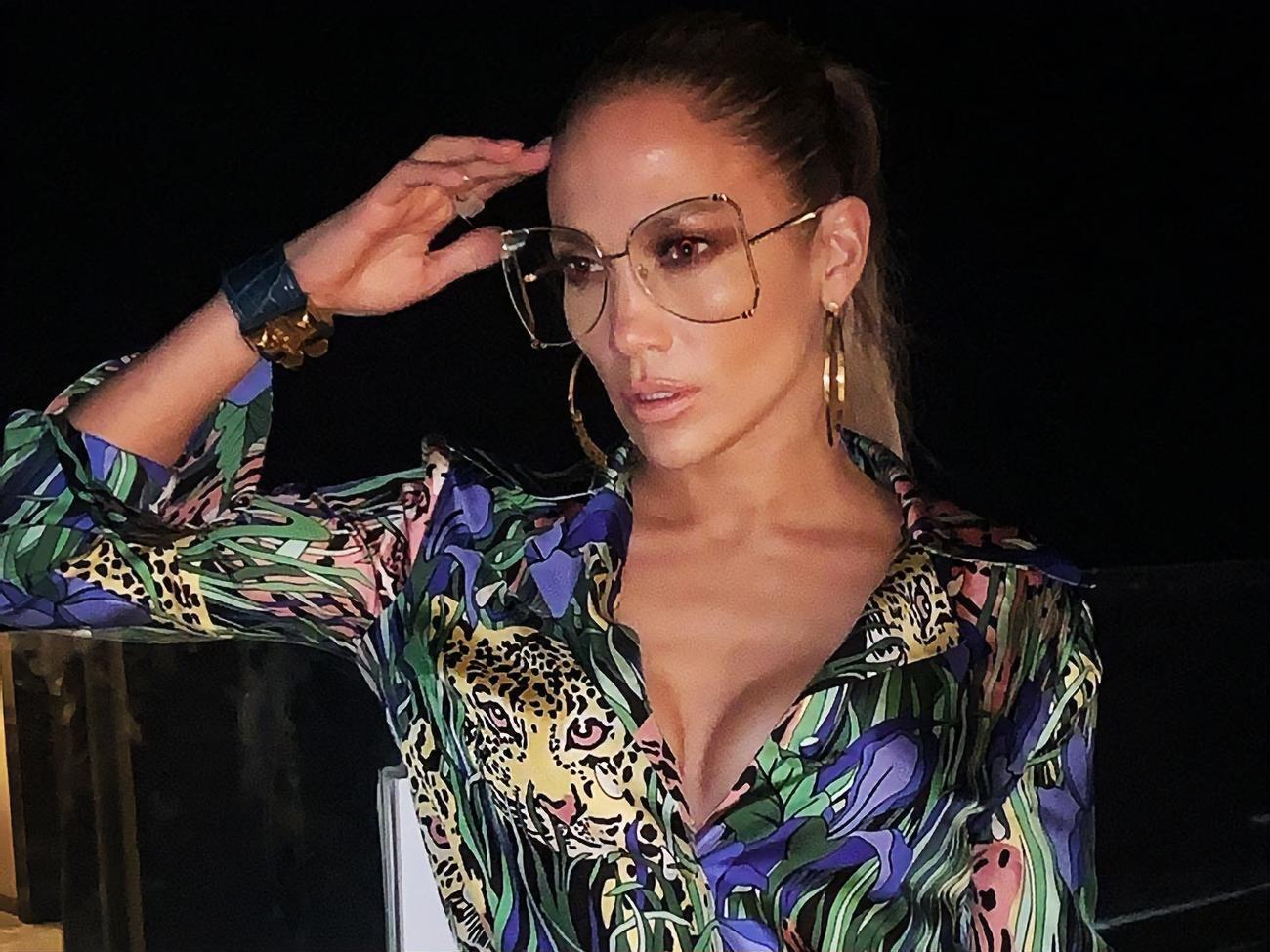 Лопес отдыхает на Средиземном море