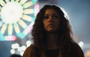 Зендая исполняет одну из ролей в сериале