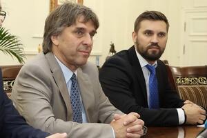 Гримм (на фото слева) руководит УПЛ с апреля 2018 года