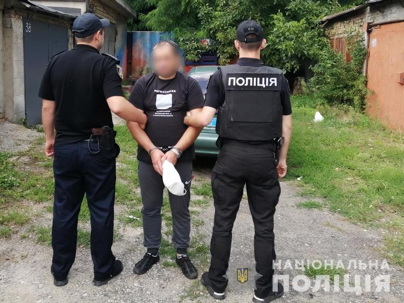 Таксиста задержали