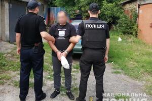 Таксиста затримали