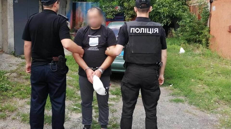 Таксиста задержали