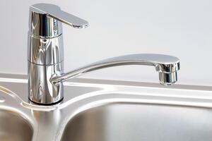 Прекращение водоснабжения и водоотведения будет иметь непредсказуемые техногенные и экологические последствия для городов Украины, заявили в "Укрводоканалэкологии"