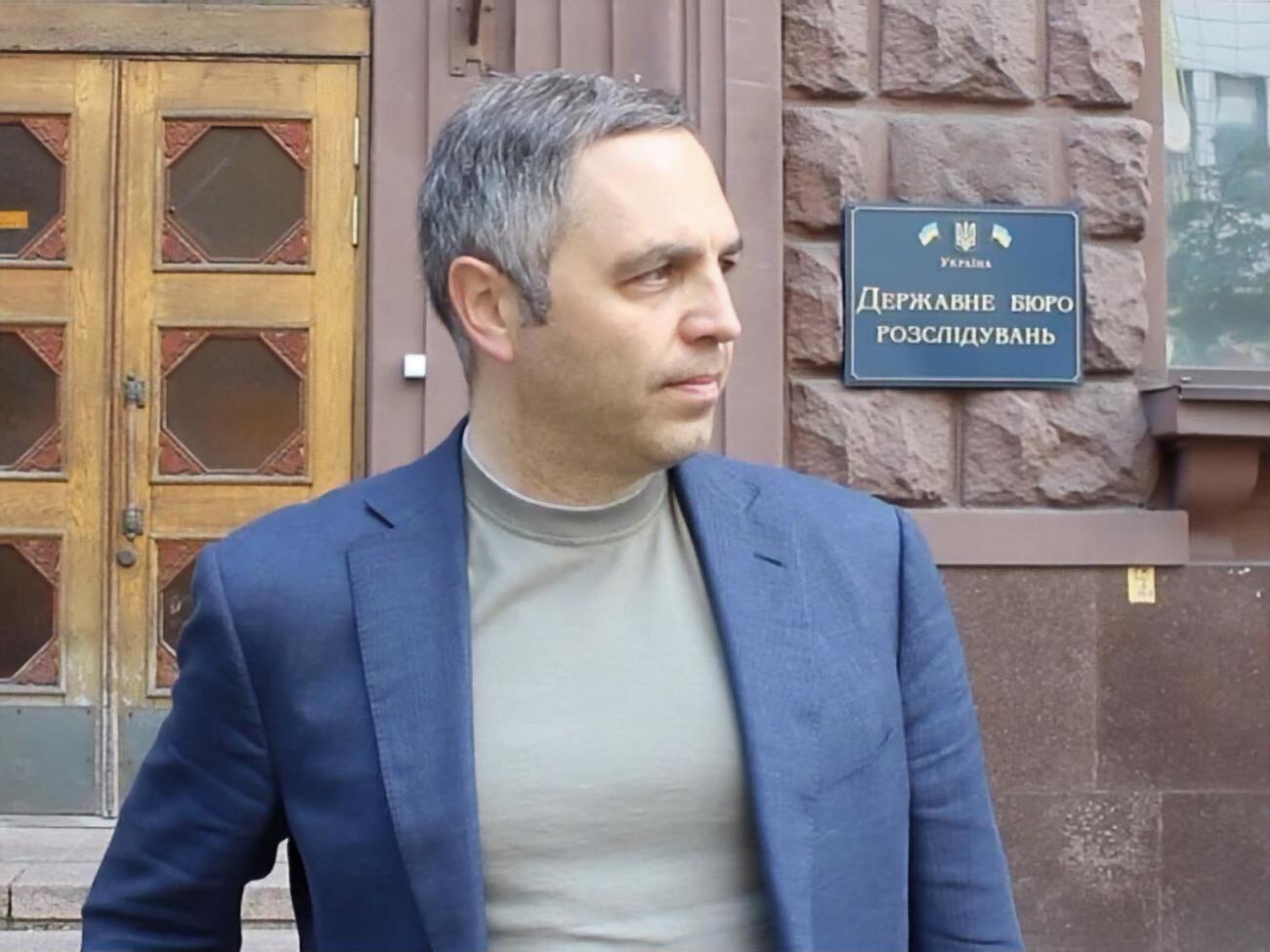 Портнов принес в ГБР очередное заявление на Порошенко