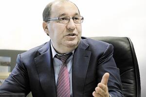 Владимир Колесниченко: Шансов продлить полномочия одиозных функционеров из квалифкомиссии Порошенко, вопреки всем попыткам, остается немного
