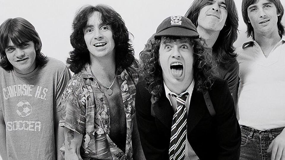 AC/DC обнародовали архивное фото