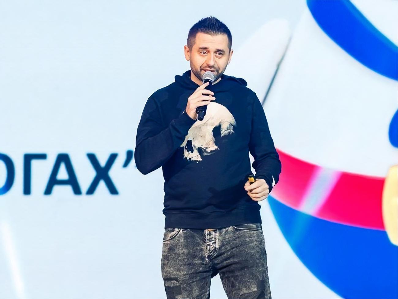 Арахамия заявил, что "Слуга народа" будет настаивать на уголовной ответственности за кнопкодавство
