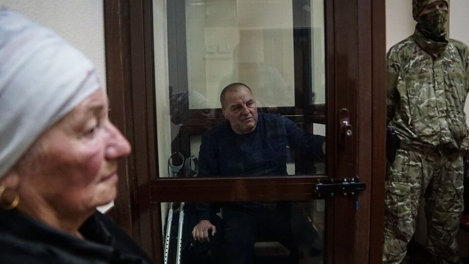 Эдема Бекирова обвинили в перевозке 12 кг тротила и 190 боевых патронов