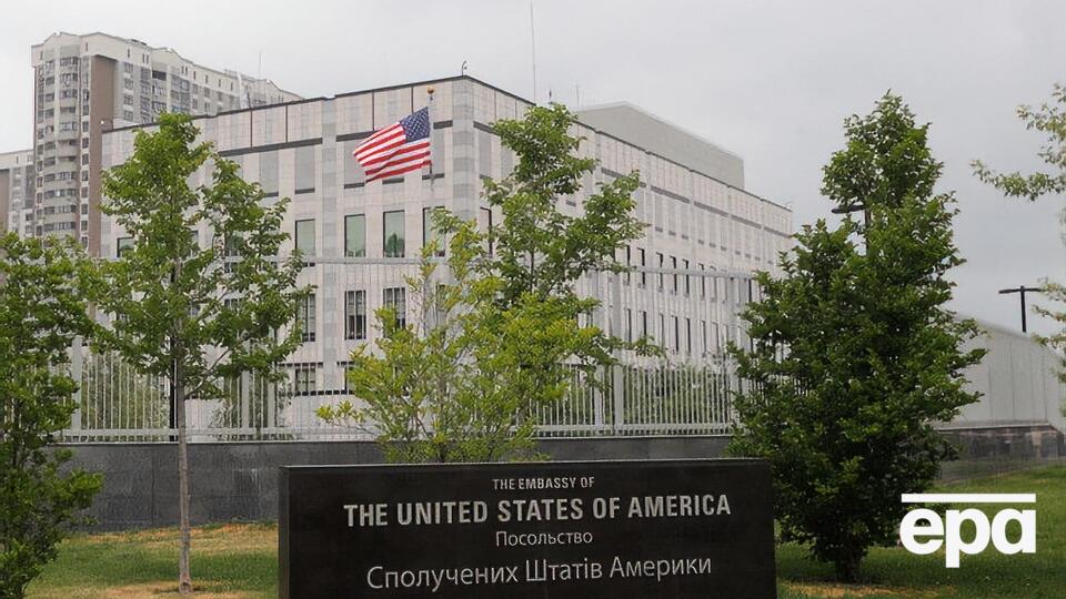 В дипмиссии считают, что РФ должна освободить всех политзаключенных