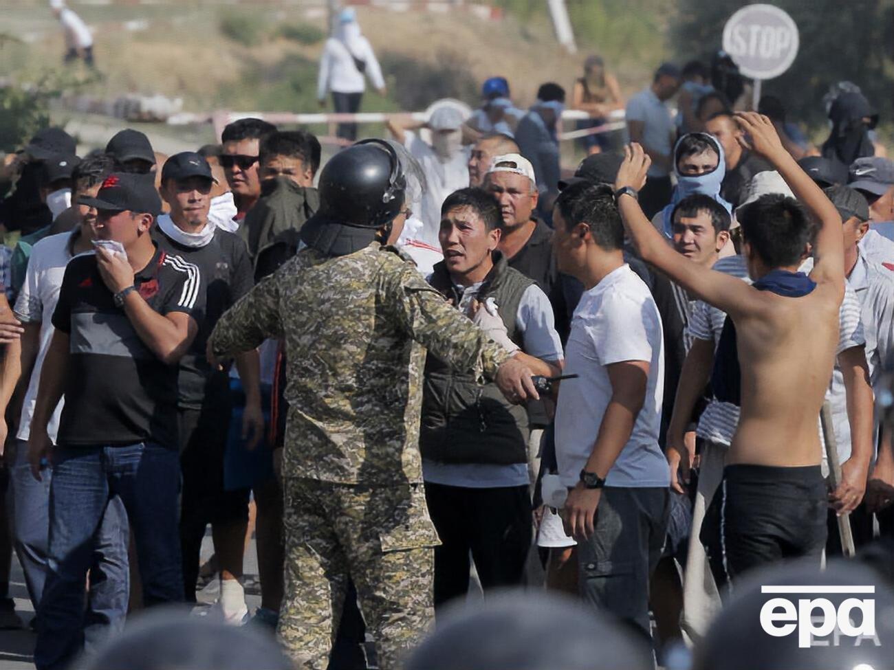 В Кыргызстане продолжаются волнения, связанные с задержанием экс-президента