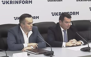 Директор НАБУ Артем Сытник (справа) и глава САП Назар Холодницкий (слева) сегодня дали совместную пресс-конференцию по итогам работы ведомств