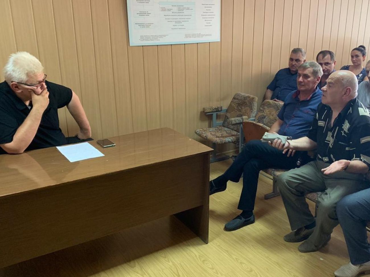 Разговор длился больше трех часов