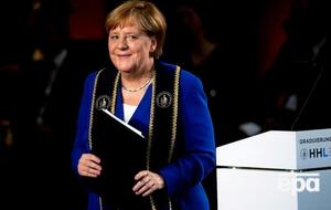 Меркель получила 17-ю почетную докторскую степень за жизнь