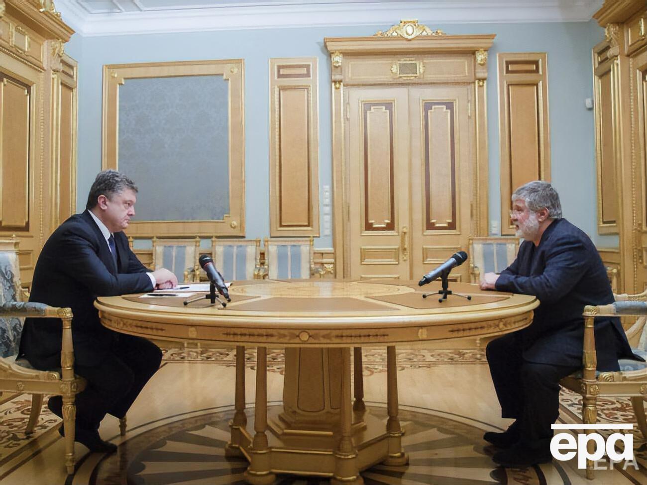 Коломойский (на фото справа) был главой Днепропетровской ОГА