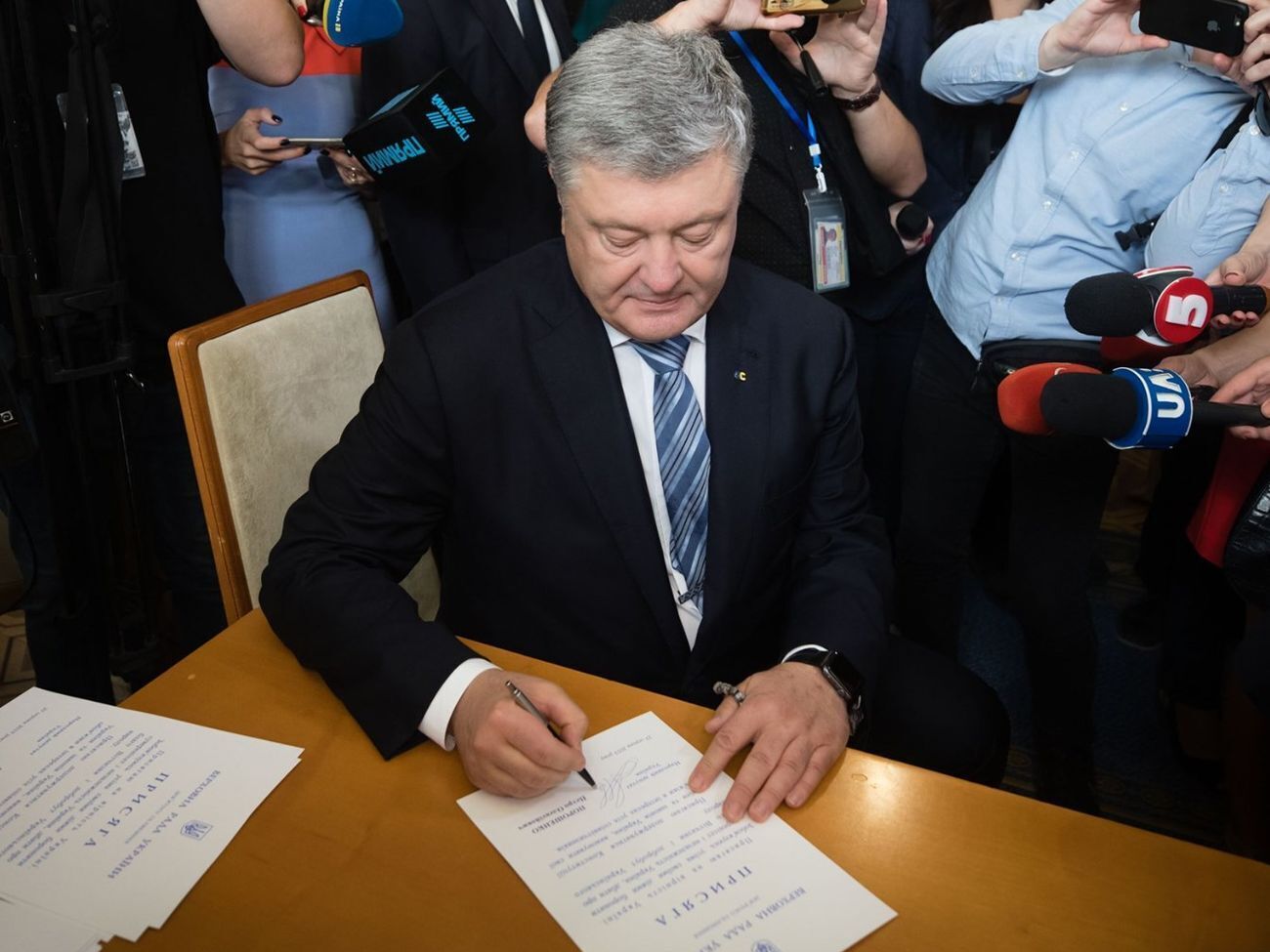 У ДБР заявляли, що Порошенко фігурує у 12 кримінальних провадженнях