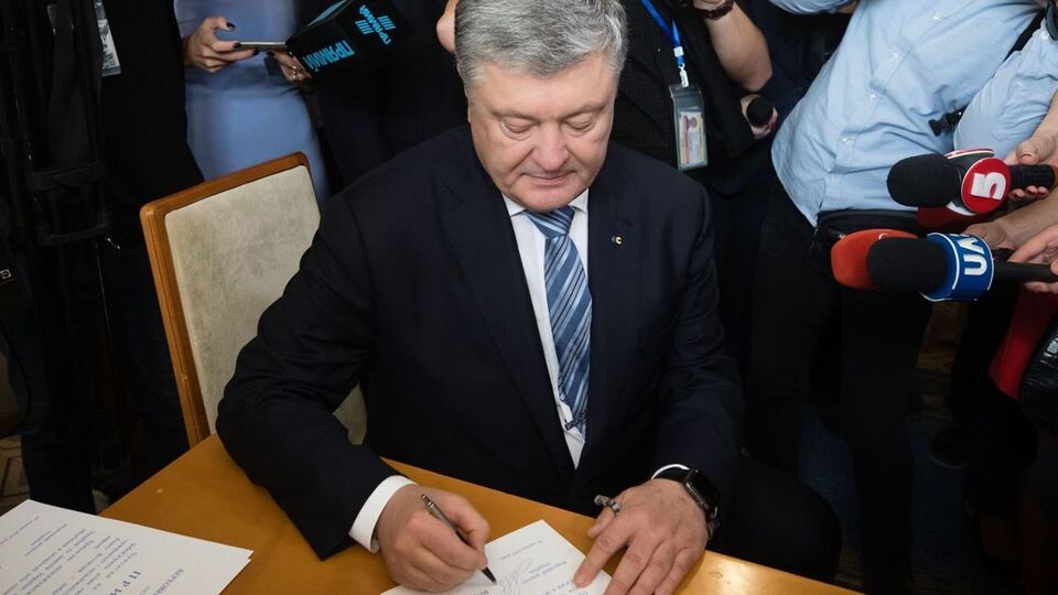 У ДБР заявляли, що Порошенко фігурує у 12 кримінальних провадженнях