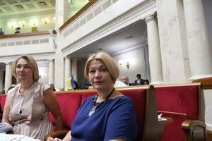 Геращенко сравнила нардепов с российскими военными, захватившими Крым