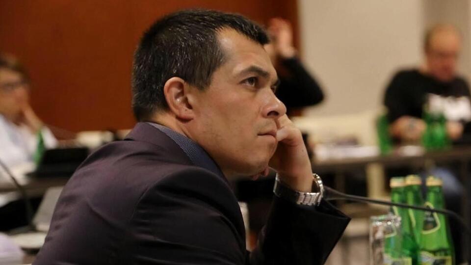 Курбединов (на фото) заявил, что намерен добиваться улучшения условий содержания Абдулгазиева и Бекирова