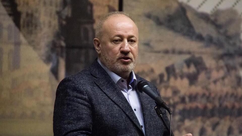 Чумак був народним депутатом України VII і VIII скликань