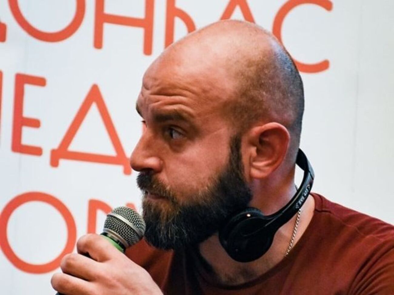 Справу Сенцова вибудовували на свідченнях Афанасьєва і Чирнія. Перший від своїх слів згодом відмовився, а ось другий – ні. У підсумку в Києві вже всі, окрім Чирнія