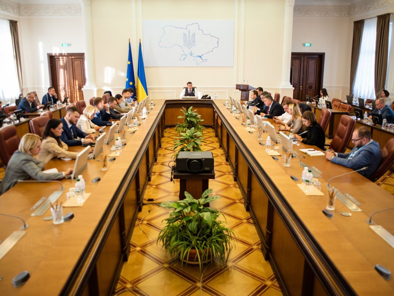 Кабмин принял ряд кадровых решений